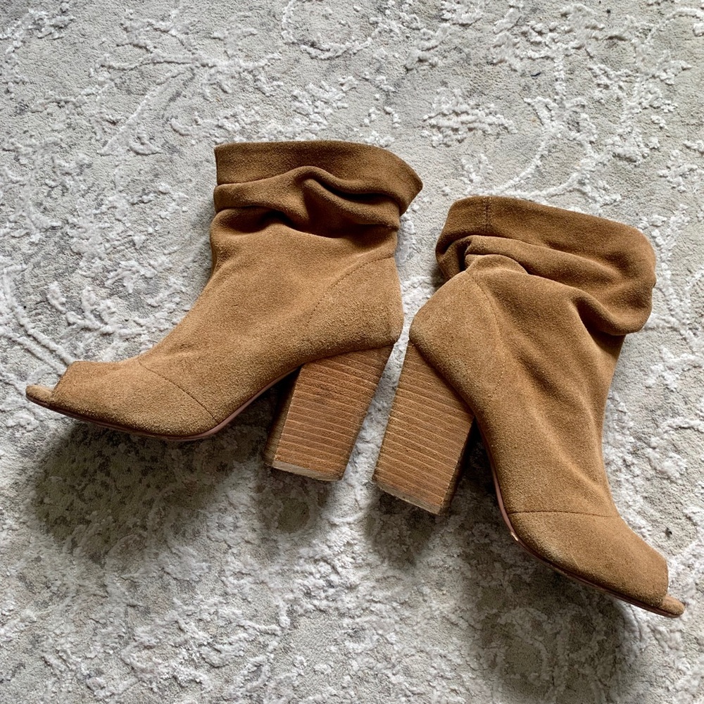 Chinese Laundry Break Up Suede Boot